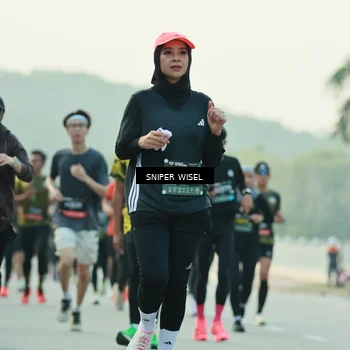 Runner Photo 6176848