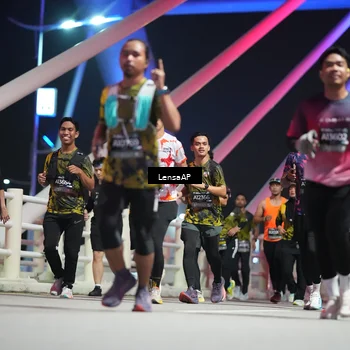 Runner Photo 6177324