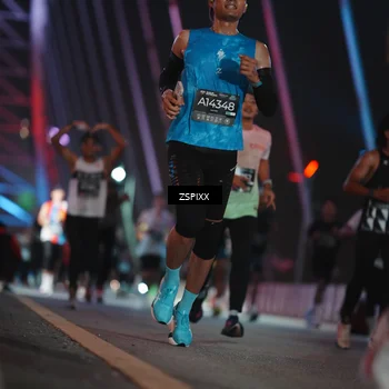 Runner Photo 6177417