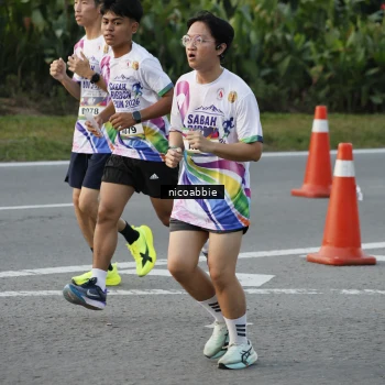 Runner Photo 6177453