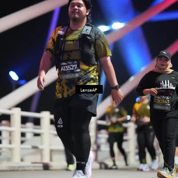 Runner Photo 6177459