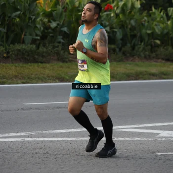 Runner Photo 6177531