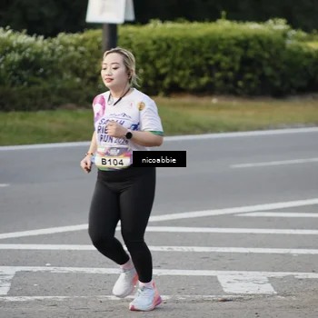 Runner Photo 6177873