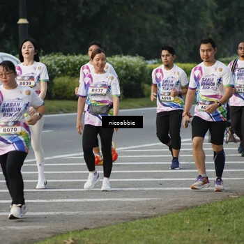 Runner Photo 6178019