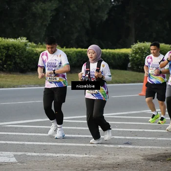 Runner Photo 6178059