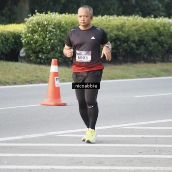 Runner Photo 6178080