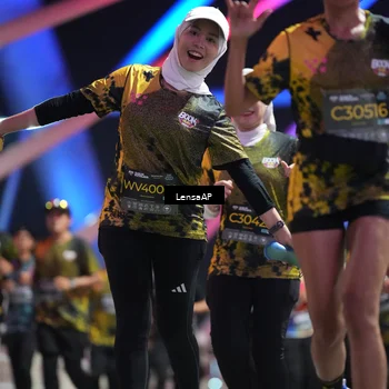 Runner Photo 6178100