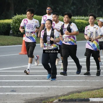 Runner Photo 6178122