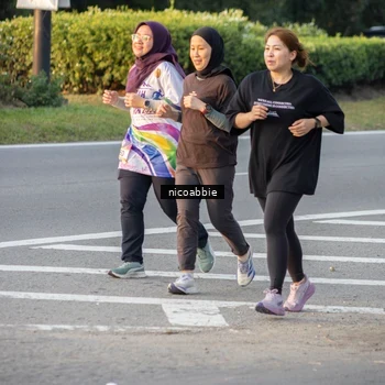 Runner Photo 6178155