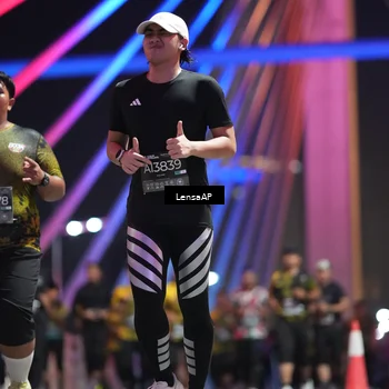 Runner Photo 6178225