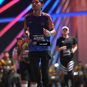 Runner Photo 6178255
