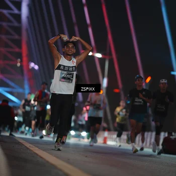 Runner Photo 6178342