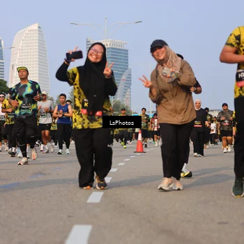 Runner Photo 6178343
