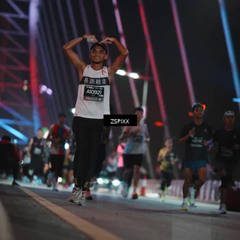 Runner Photo 6178392