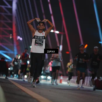 Runner Photo 6178429