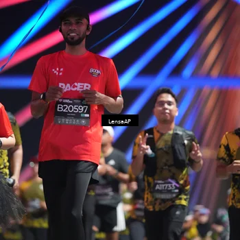 Runner Photo 6178463