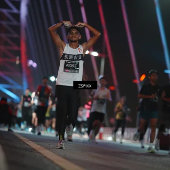Runner Photo 6178719