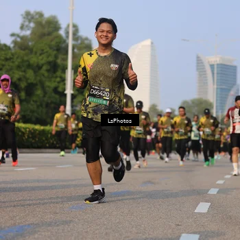 Runner Photo 6178779