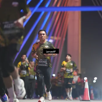 Runner Photo 6178832