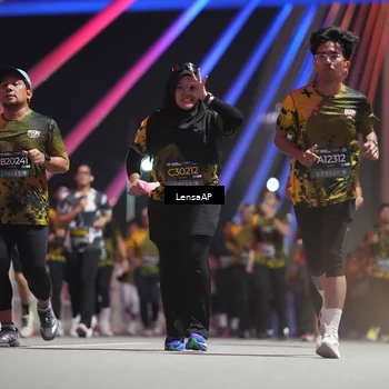 Runner Photo 6178867