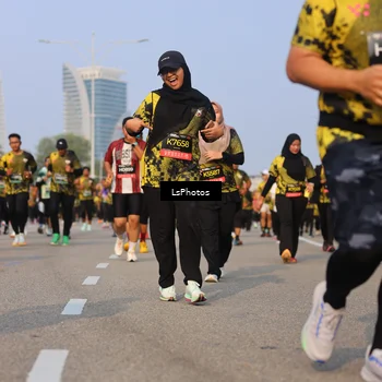 Runner Photo 6179056