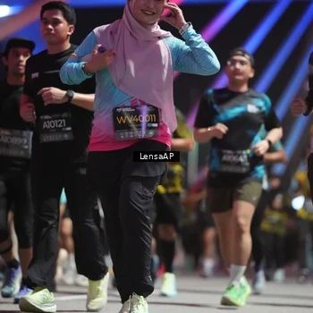 Runner Photo 6179059