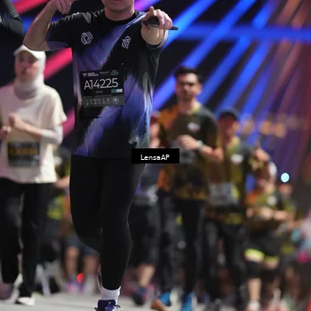 Runner Photo 6179101