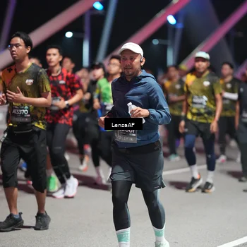 Runner Photo 6179454