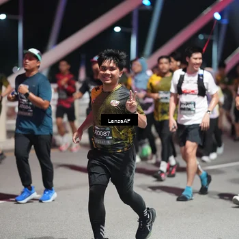 Runner Photo 6179464
