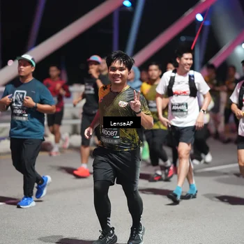 Runner Photo 6179465