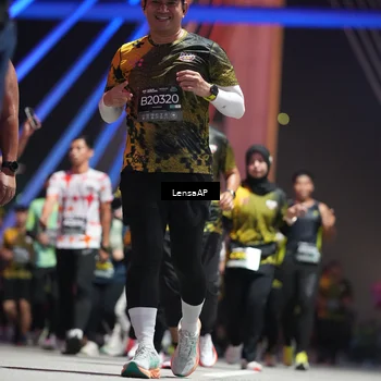 Runner Photo 6179790