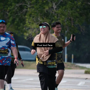 Runner Photo 6180044