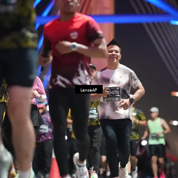 Runner Photo 6180046