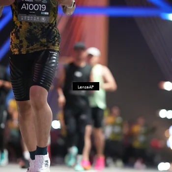 Runner Photo 6180064