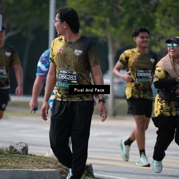Runner Photo 6180158