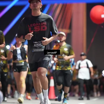 Runner Photo 6180206