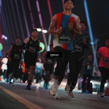 Runner Photo 6180273