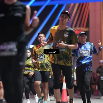 Runner Photo 6180303
