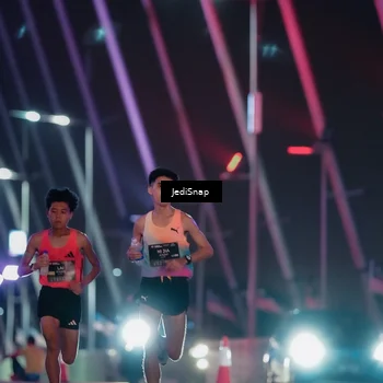 Runner Photo 6180419