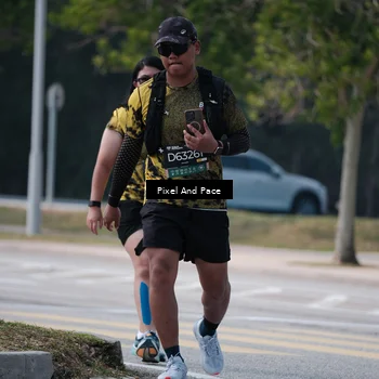 Runner Photo 6180444