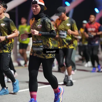 Runner Photo 6180472