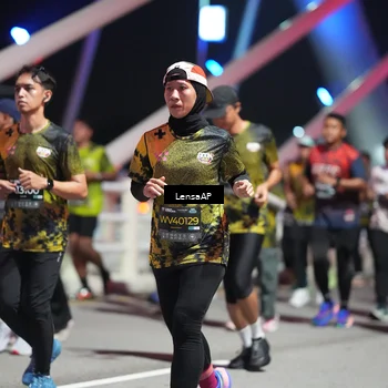 Runner Photo 6180517