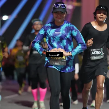 Runner Photo 6180750