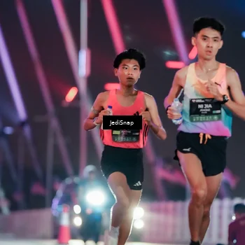 Runner Photo 6180816