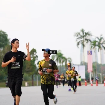 Runner Photo 6180967