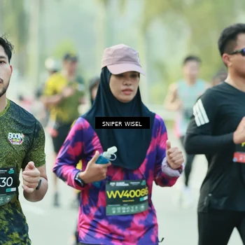 Runner Photo 6180986