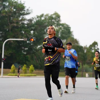 Runner Photo 6181044
