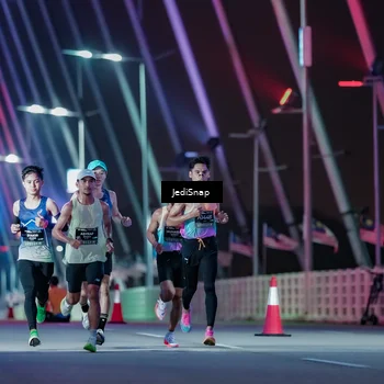 Runner Photo 6181325