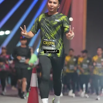Runner Photo 6181389
