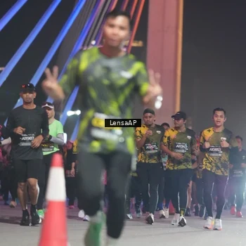 Runner Photo 6181421